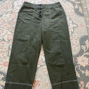 Boden US size 8R Olive Green Capri Pants with Button-Up Front